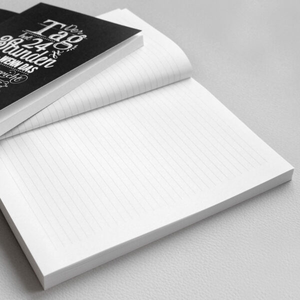 "Der Tag hat 24 Stunden" Chalkboard-Design A5 Notizbuch mit Spruch von cute as a button – Bild 4