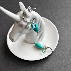 Naturstein "Howlith & Perle" Ohrschmuck aus Edelstahl | CAABjewels