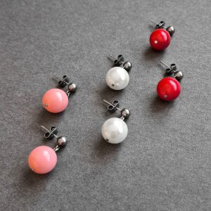 Muschelkernperlen "Dots" Ohrschmuck aus Edelstahl | CAABjewels