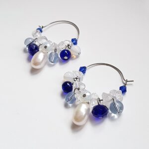 Ohrschmuck "Boho Hoop – Bergkristall & Blaues Glas" Unikat aus Glas & Edelstahl | CAABjewels
