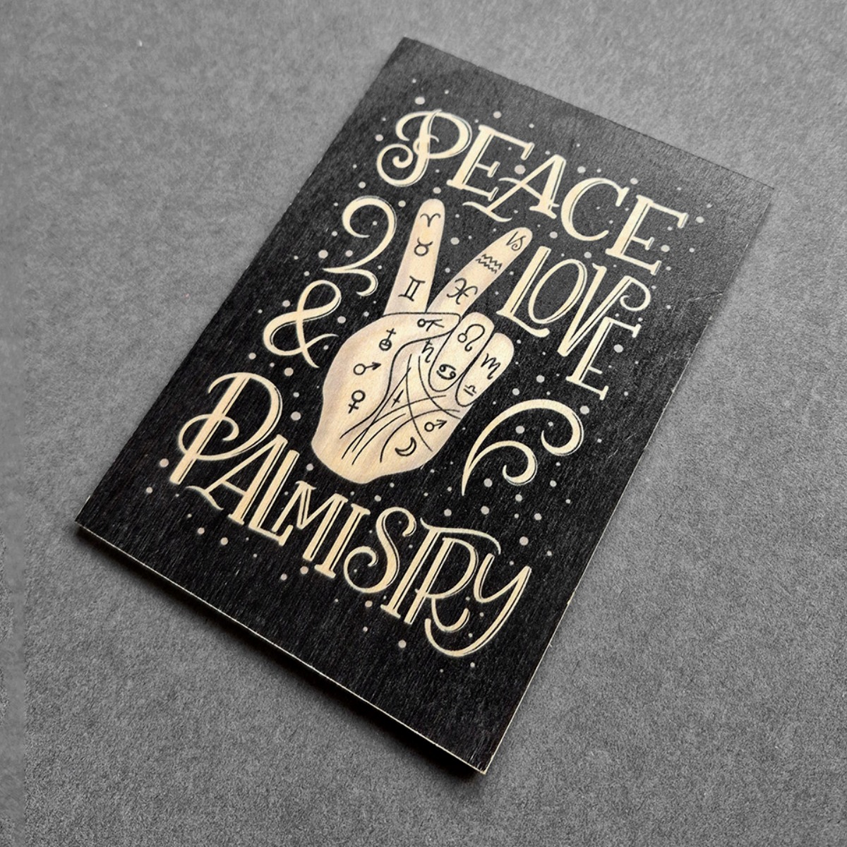 Holzpostkarte mit Magnet "Palmistry" – Bild 3